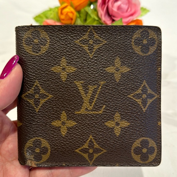 Louis Vuitton Other - Authentic Louis Vuitton men’s wallet